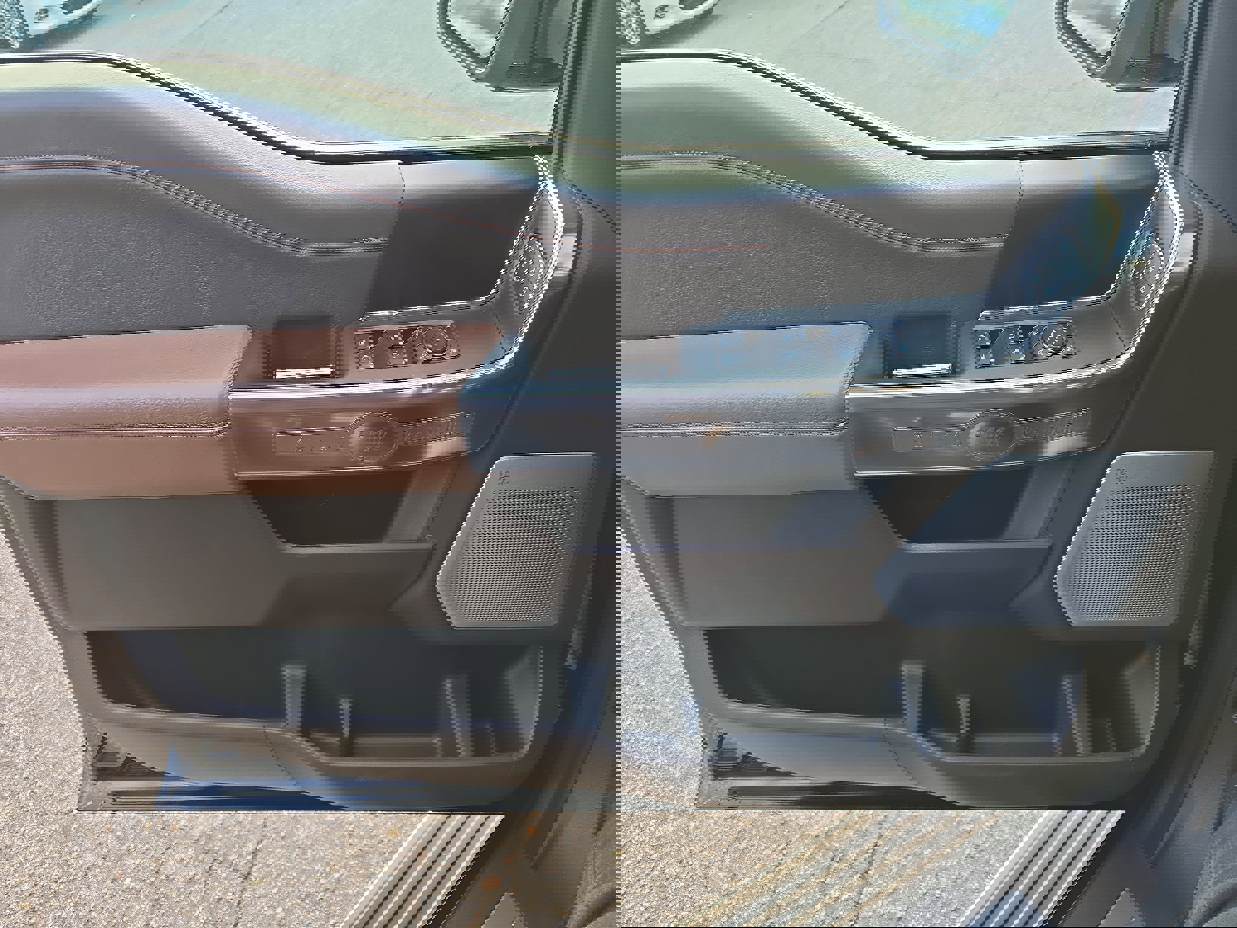 Used 2024 Ford F150 King Ranch w/ FX4 Off-Road Package image 28