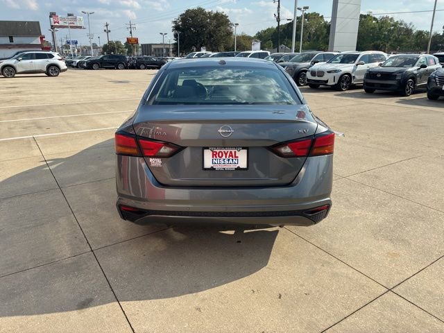 Used 2024 Nissan Altima 2.5 SV image 6