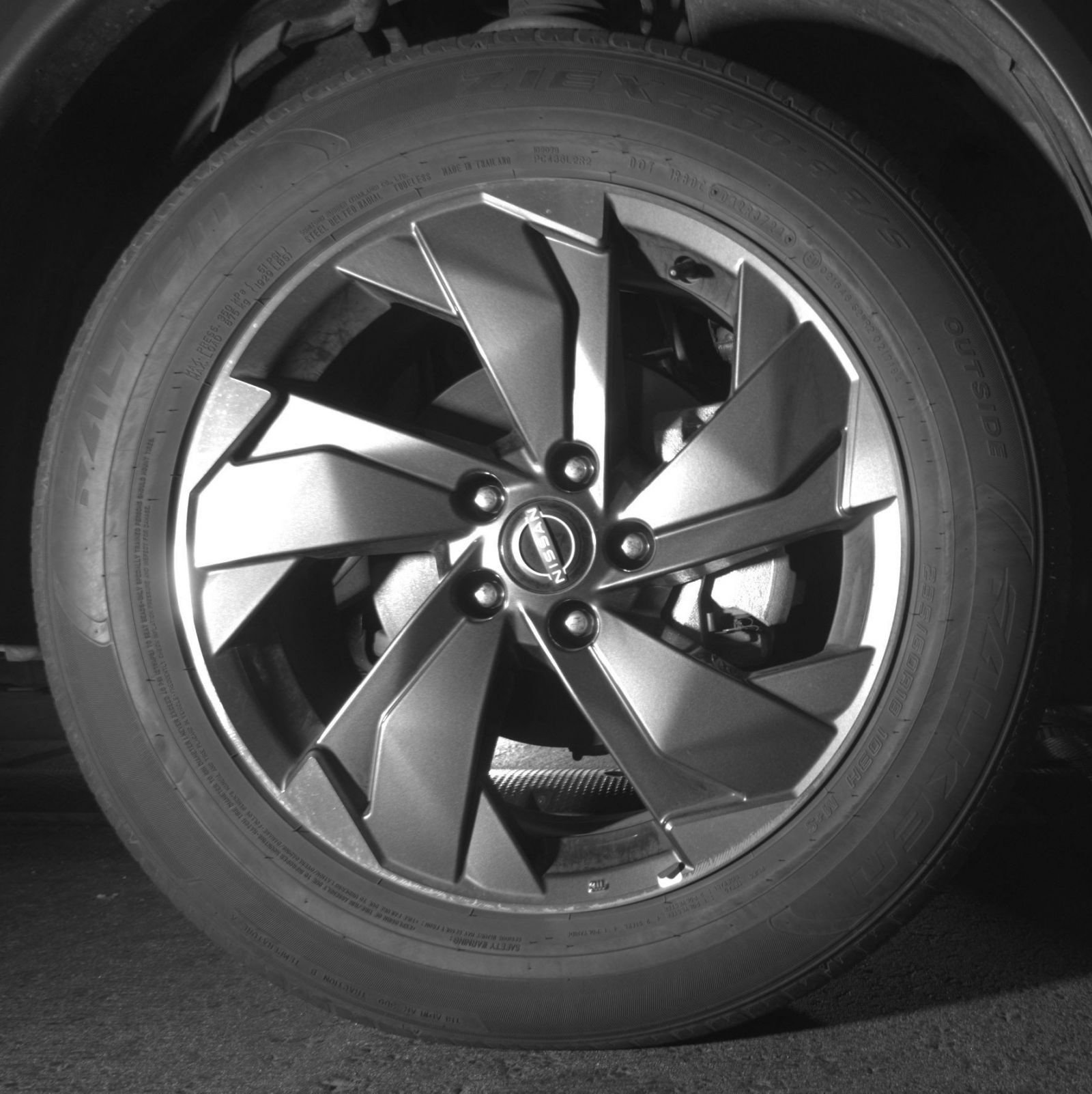 Used 2025 Nissan Rogue SV FWD image 15