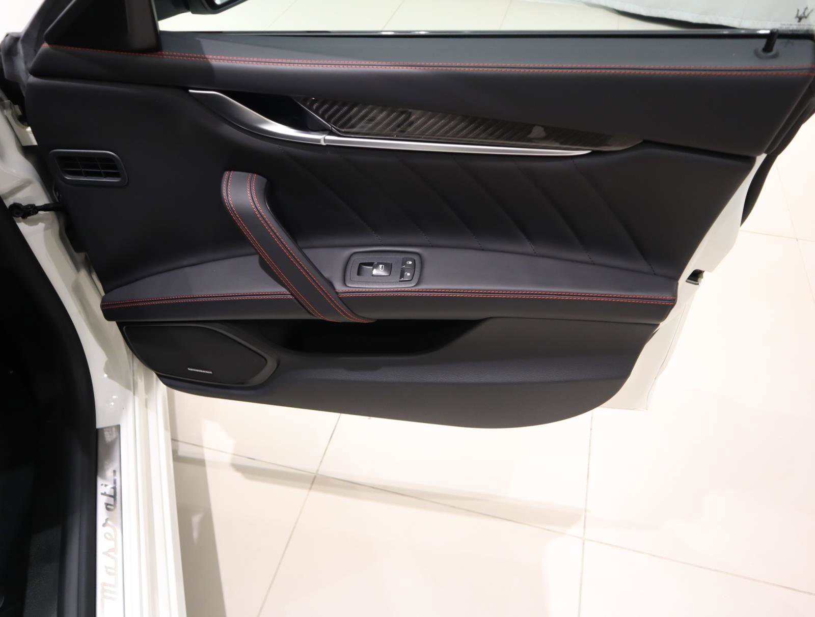 Used 2024 Maserati Ghibli Modena Q4 image 15