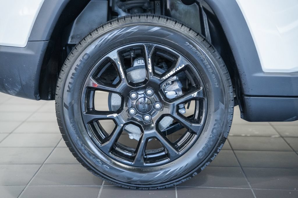 Certified 2023 Jeep Compass Latitude AWD/4WD image 17