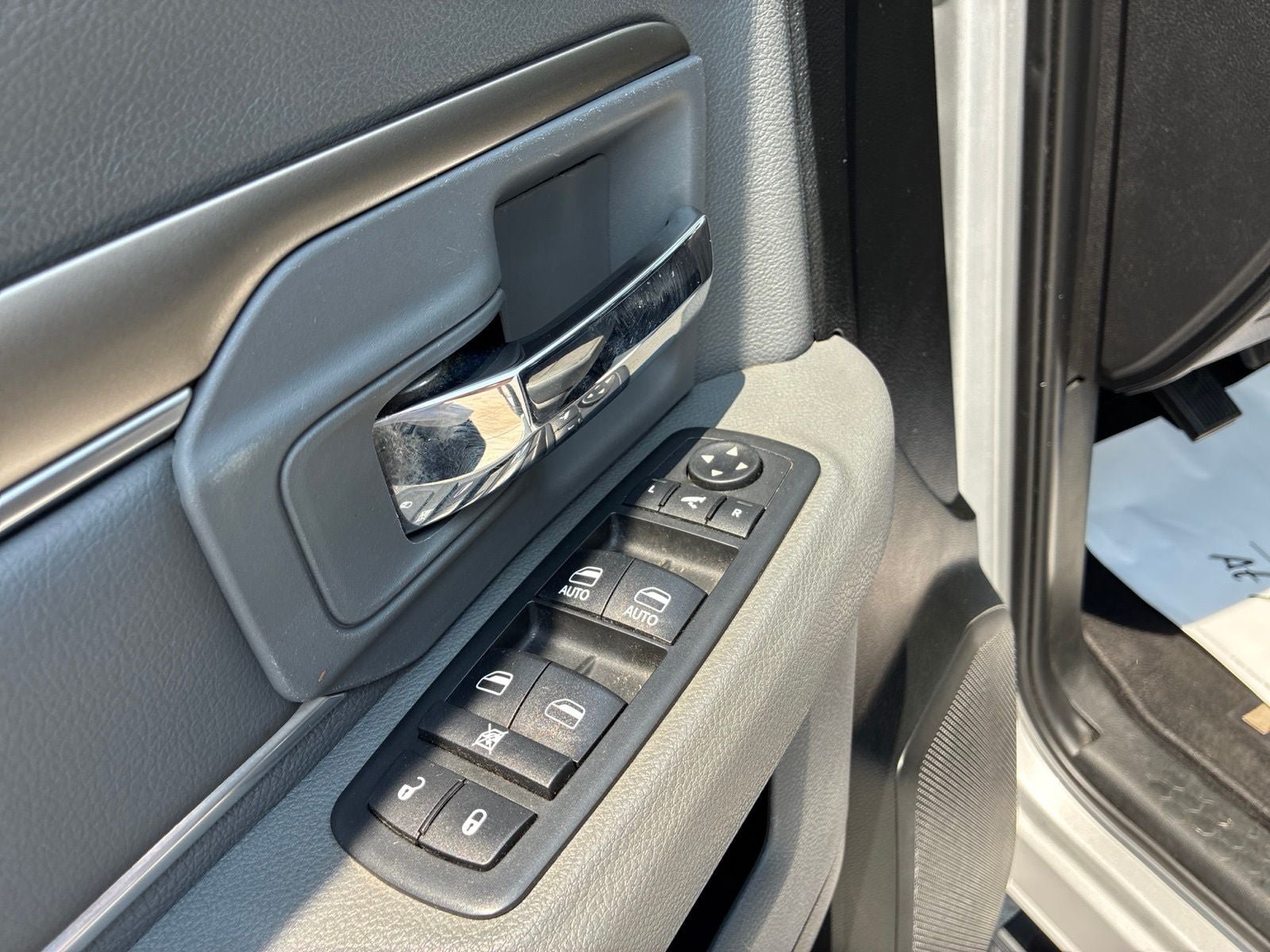Used 2017 RAM 1500 Big Horn AWD/4WD image 15