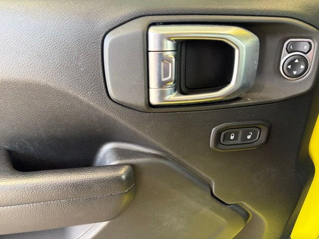 Used 2022 Jeep Wrangler Rubicon w/ LED Lighting Group AWD/4WD image 13