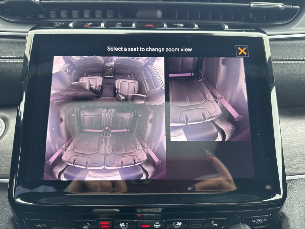 Certified 2024 Jeep Grand Cherokee L Limited w/ Luxury Tech Group II image 10