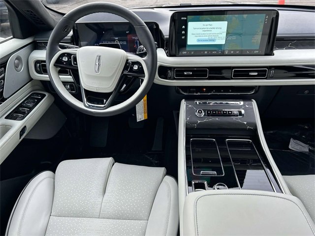 New 2026 Lincoln Aviator Black Label w/ Jet Appearance Package image 12
