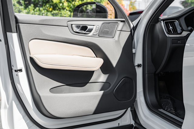 New 2026 Volvo XC60 B5 Plus w/ Protection Package Premier image 34