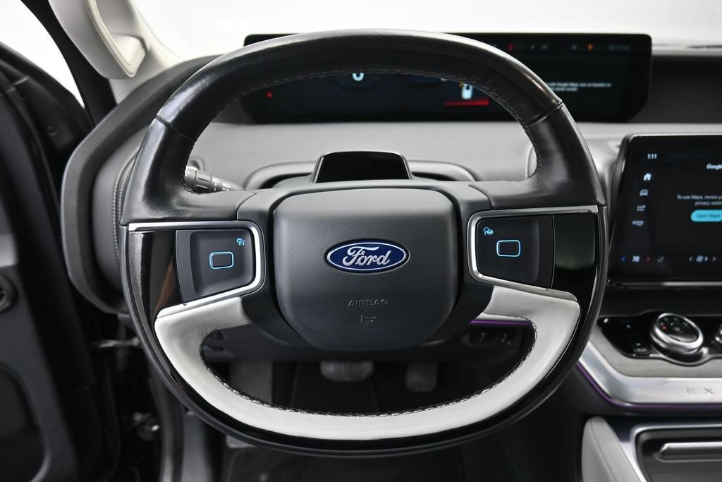 Used 2025 Ford Expedition Max Platinum AWD/4WD image 13