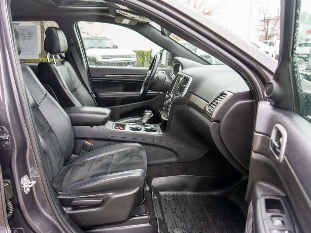 Used 2018 Jeep Grand Cherokee Altitude image 10