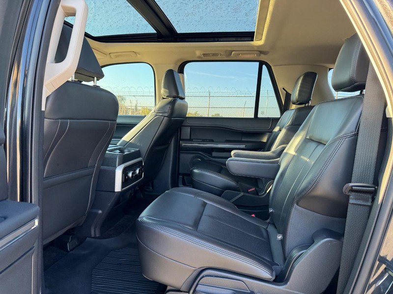 Used 2022 Ford Expedition Max XLT image 13