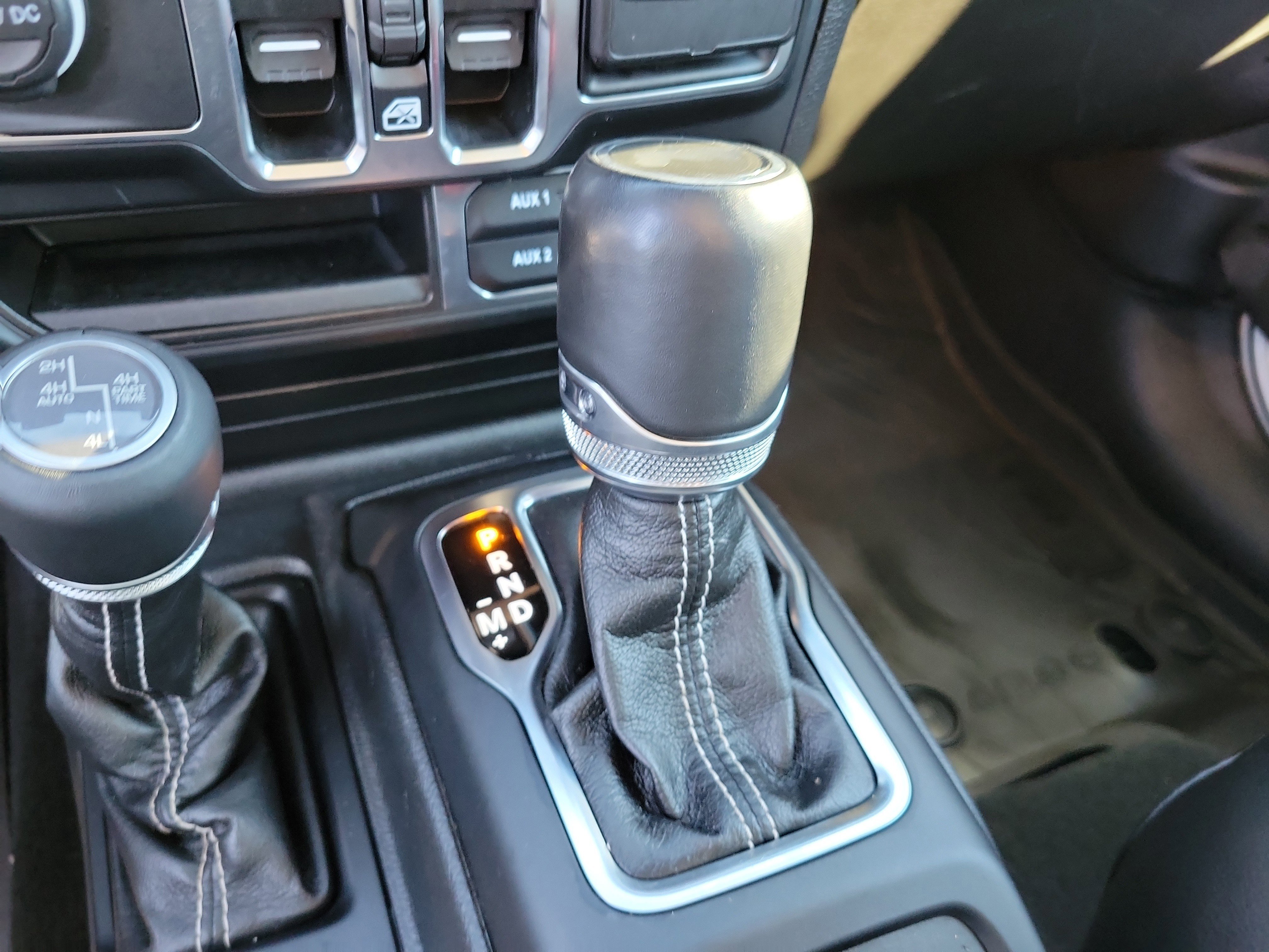 Used 2023 Jeep Wrangler Unlimited Sahara w/ Cold Weather Group image 31