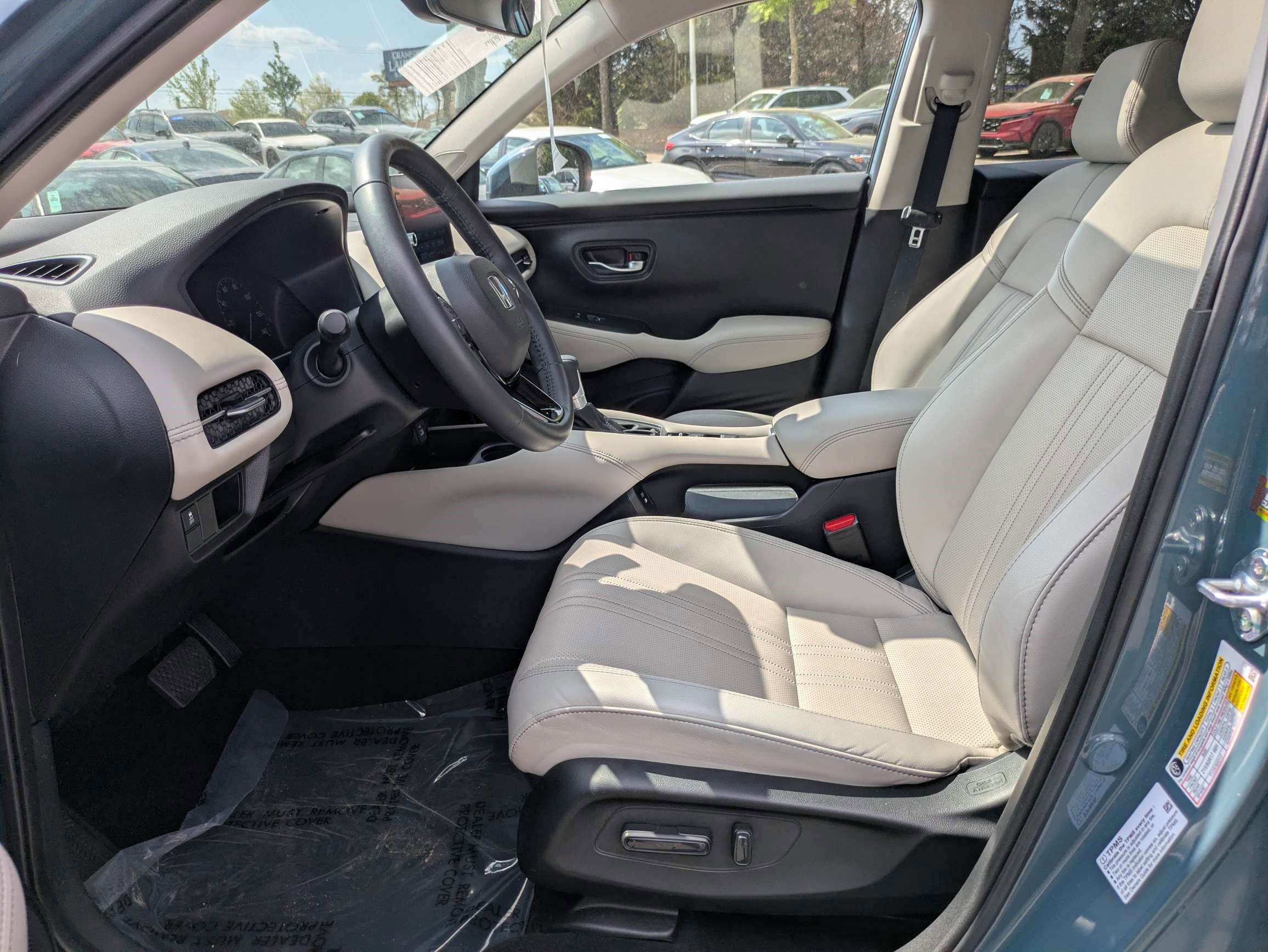 Certified 2024 Honda HR-V EX-L image 47