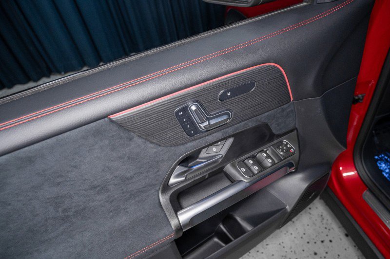New 2026 Mercedes-Benz GLB 250 4MATIC image 11