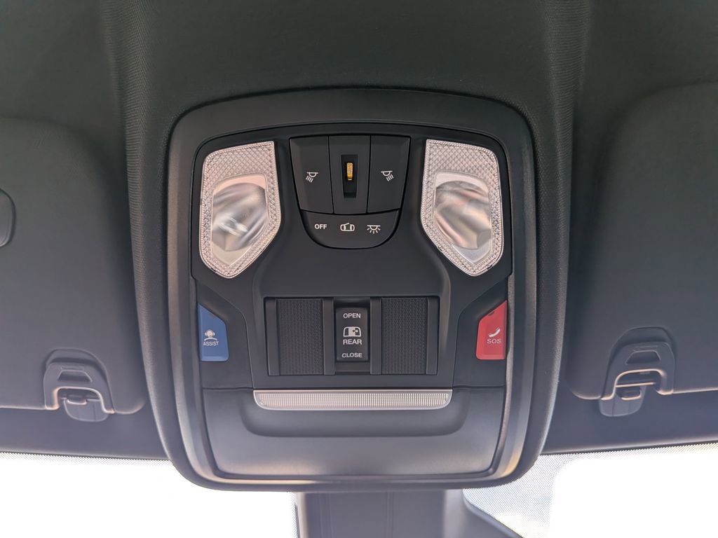 New 2026 RAM 1500 4x4 Crew Cab image 28