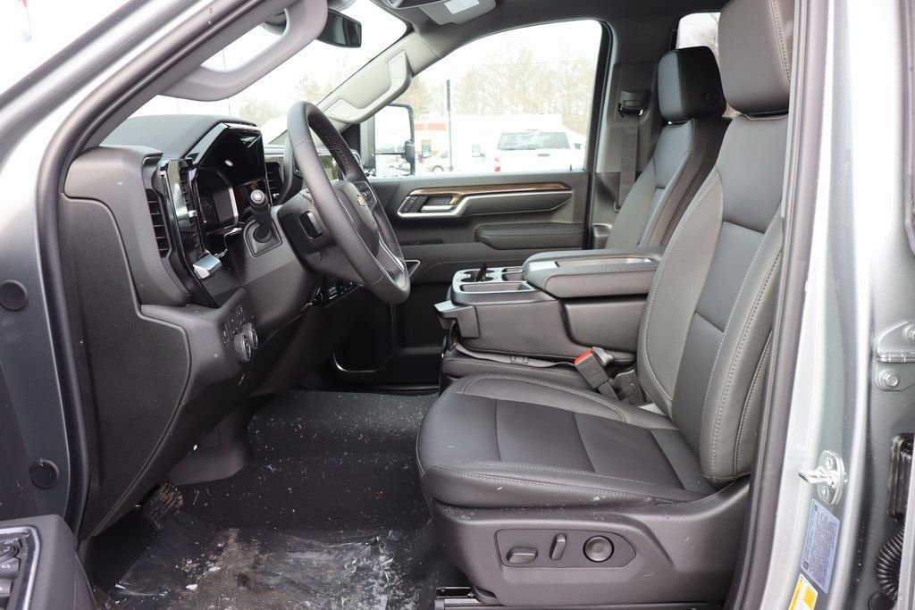 New 2026 Chevrolet Silverado 3500 LT w/ All Star Edition image 5