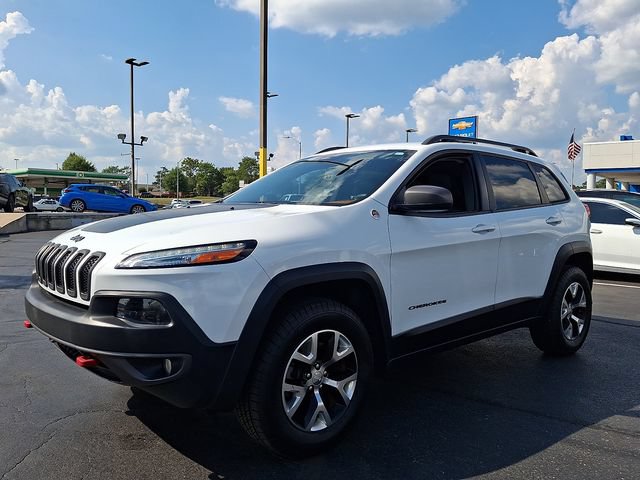 Used 2015 Jeep Cherokee Trailhawk w/ Leather Interior Group AWD/4WD image 3