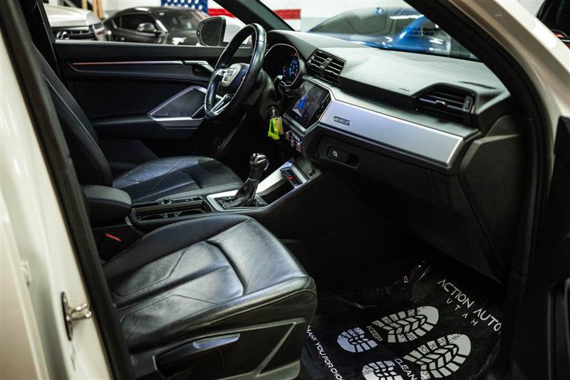 Used 2019 Audi Q3 2.0T Premium image 14