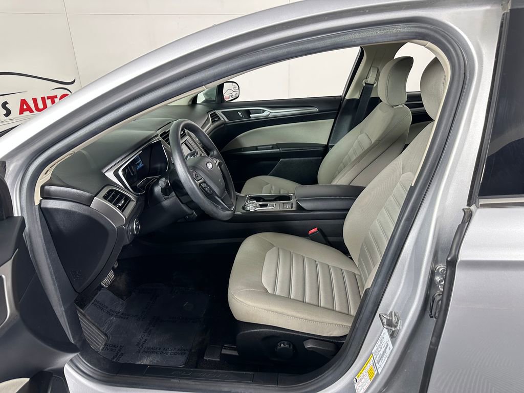 Used 2018 Ford Fusion S FWD image 15