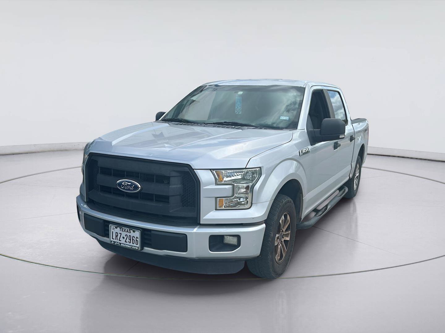 Used 2015 Ford F150 XL w/ Equipment Group 101A Mid RWD image 2