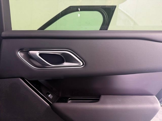 New 2026 Land Rover Range Rover Velar Dynamic SE image 33