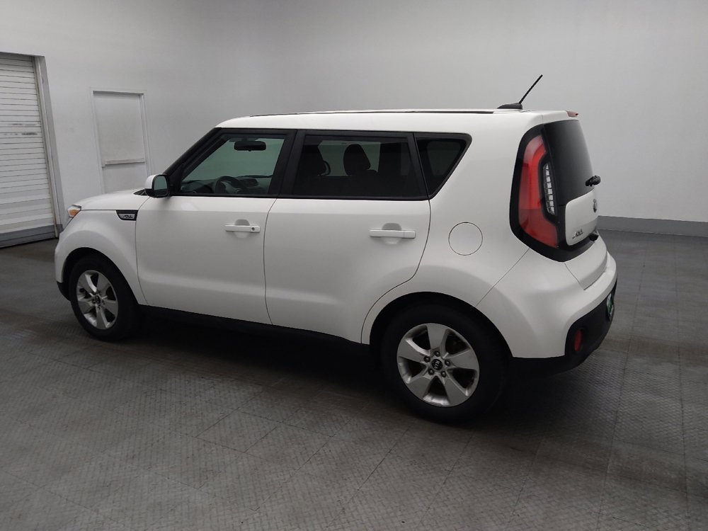 Used 2019 Kia Soul FWD image 3