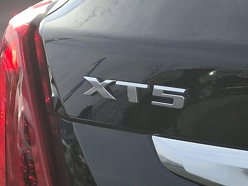 Certified 2025 Cadillac XT5 Premium Luxury w/ LPO, Floor Liner Package image 32