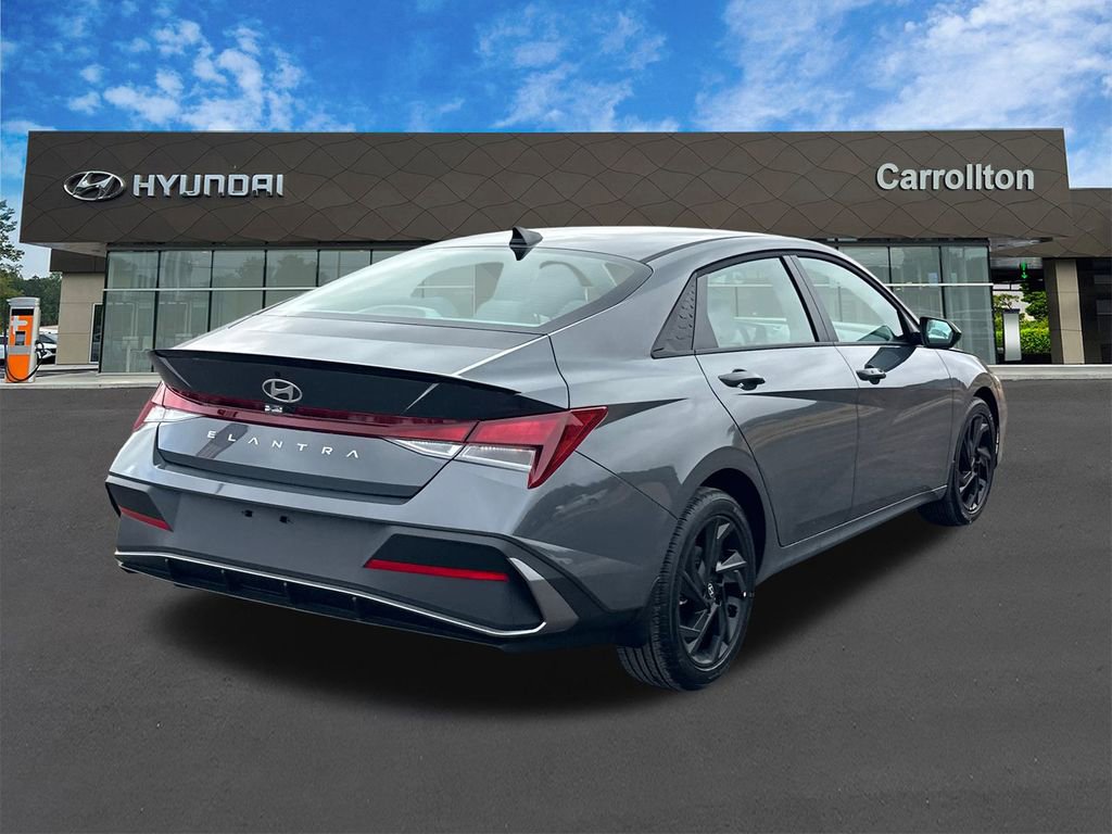 New 2026 Hyundai Elantra Sport image 5