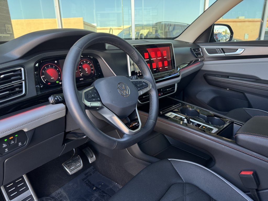 Used 2024 Volkswagen Atlas Peak Edition SE AWD/4WD image 32
