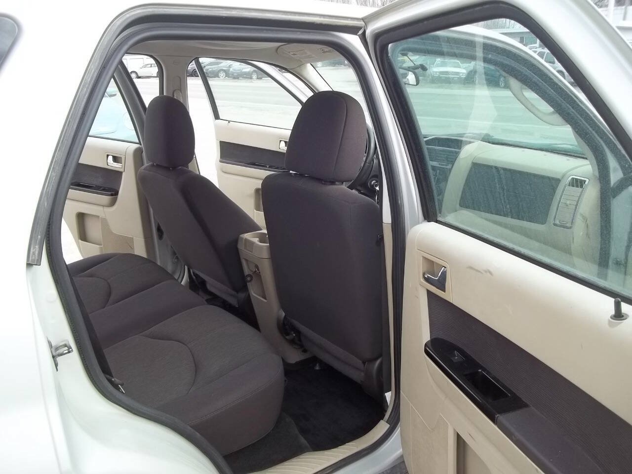 Used 2009 MAZDA Tribute i Sport FWD image 11