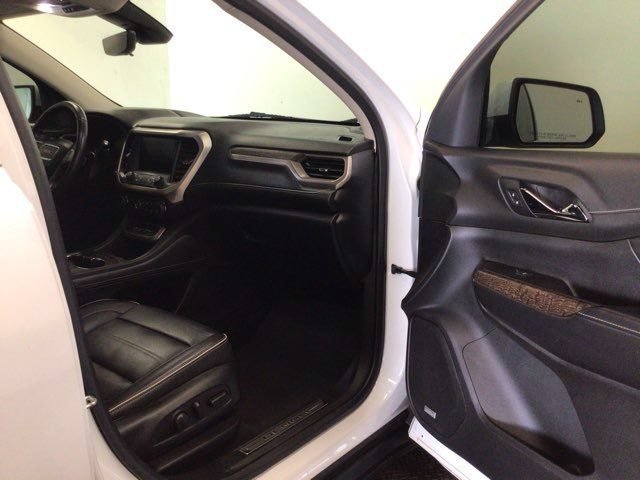 Used 2020 GMC Acadia Denali w/ Denali Ultimate Package AWD/4WD image 15