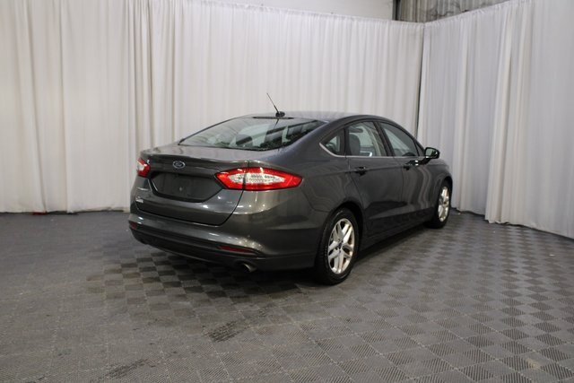 Used 2016 Ford Fusion SE image 21
