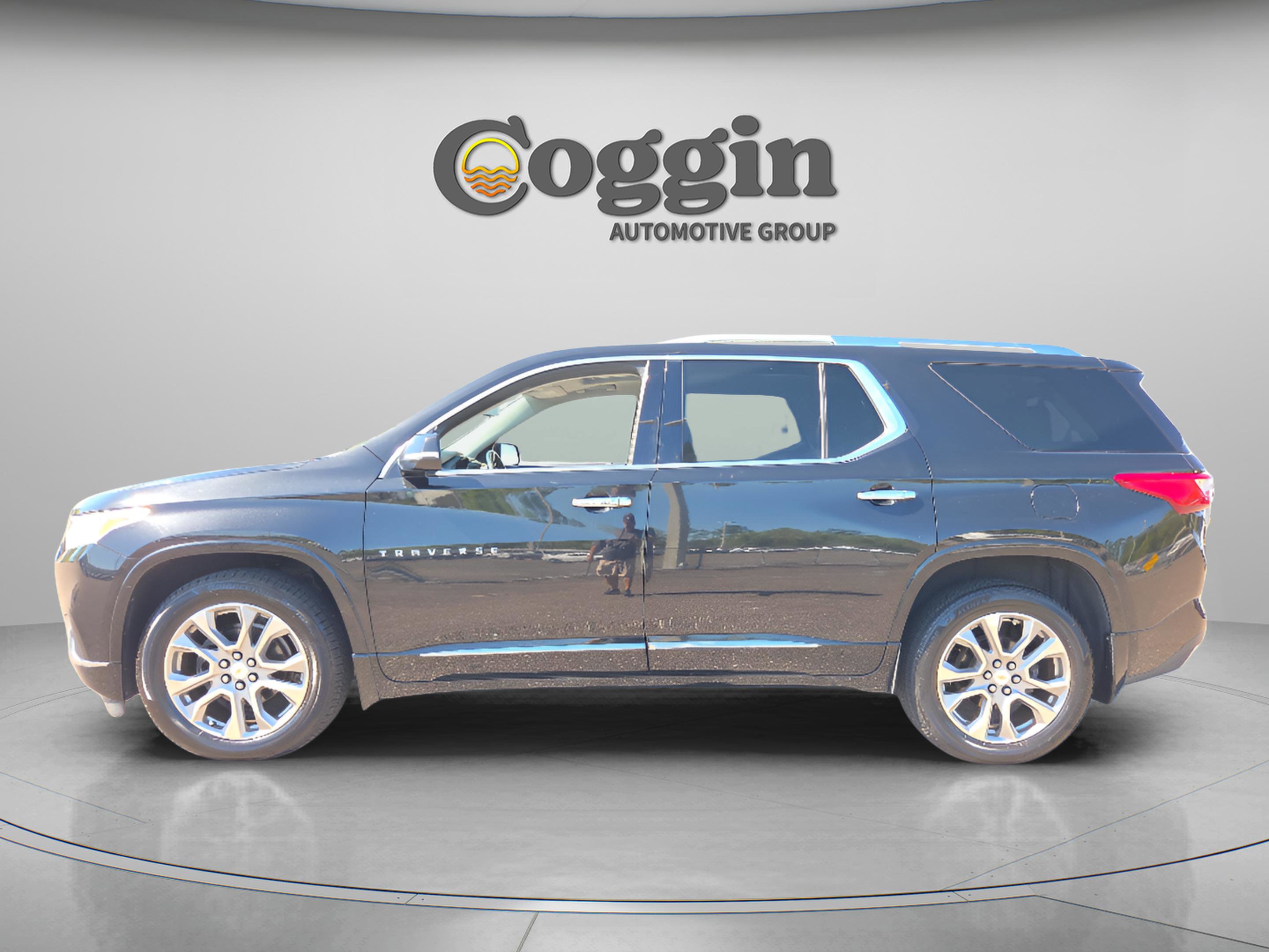 Used 2018 Chevrolet Traverse Premier image 2