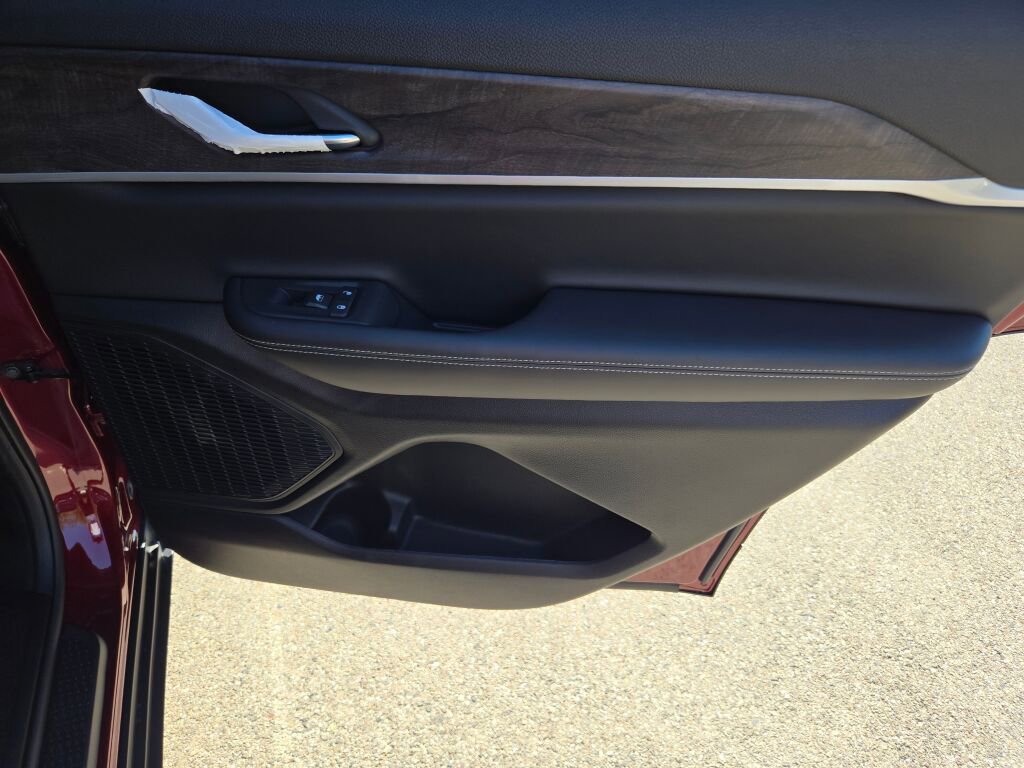 New 2025 Jeep Grand Cherokee L Limited image 7