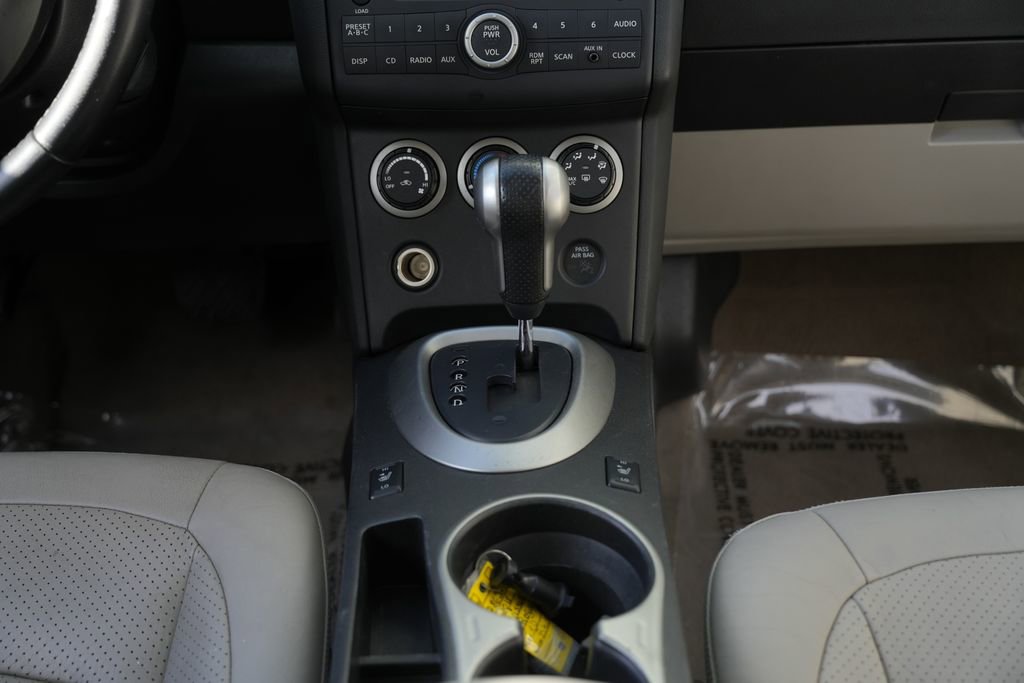 Used 2008 Nissan Rogue SL w/ Premium Pkg image 38