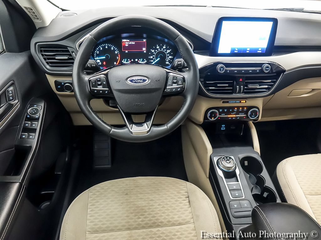 Used 2022 Ford Escape SE w/ SE Sport Appearance Package AWD/4WD image 14