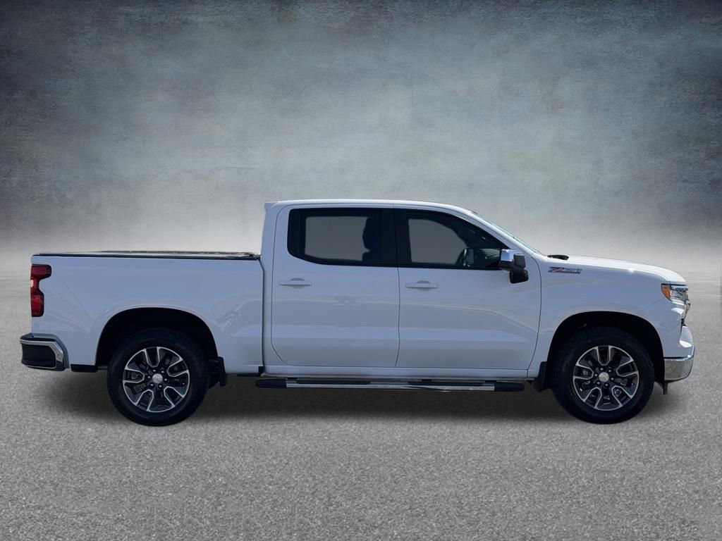 Used 2025 Chevrolet Silverado 1500 LT AWD/4WD image 2