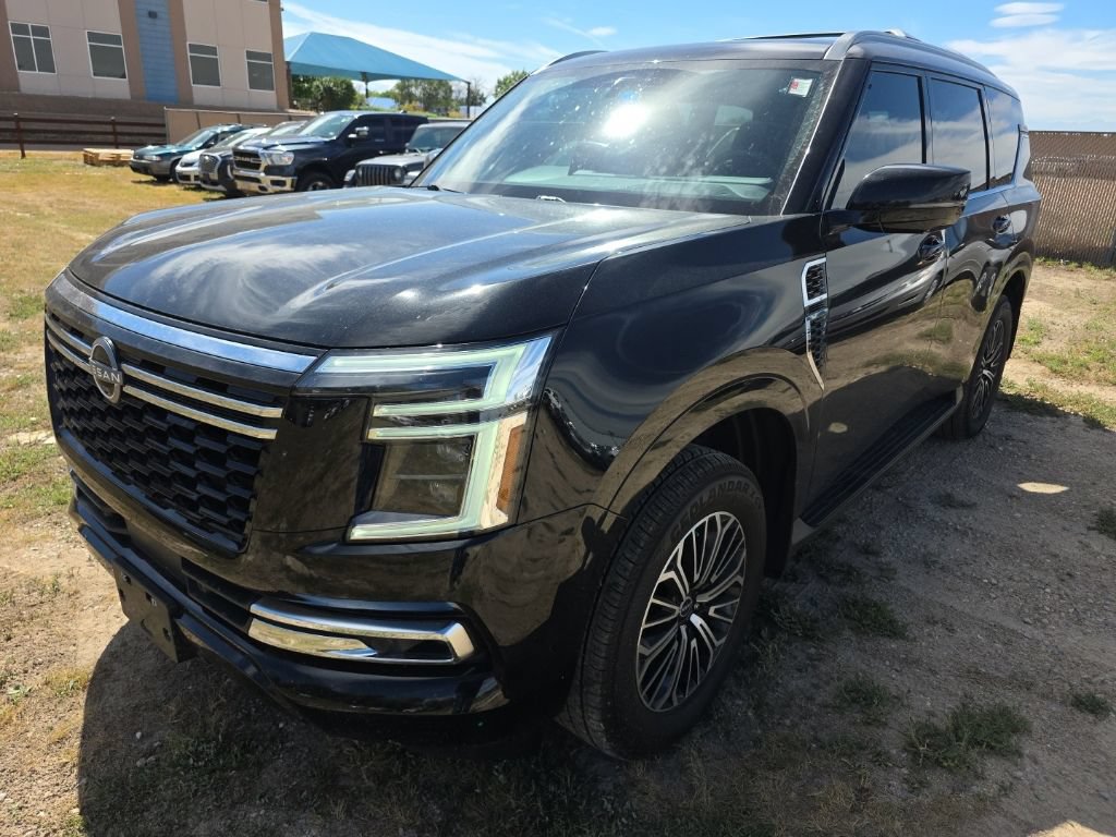 Used 2025 Nissan Armada Platinum AWD/4WD image 1