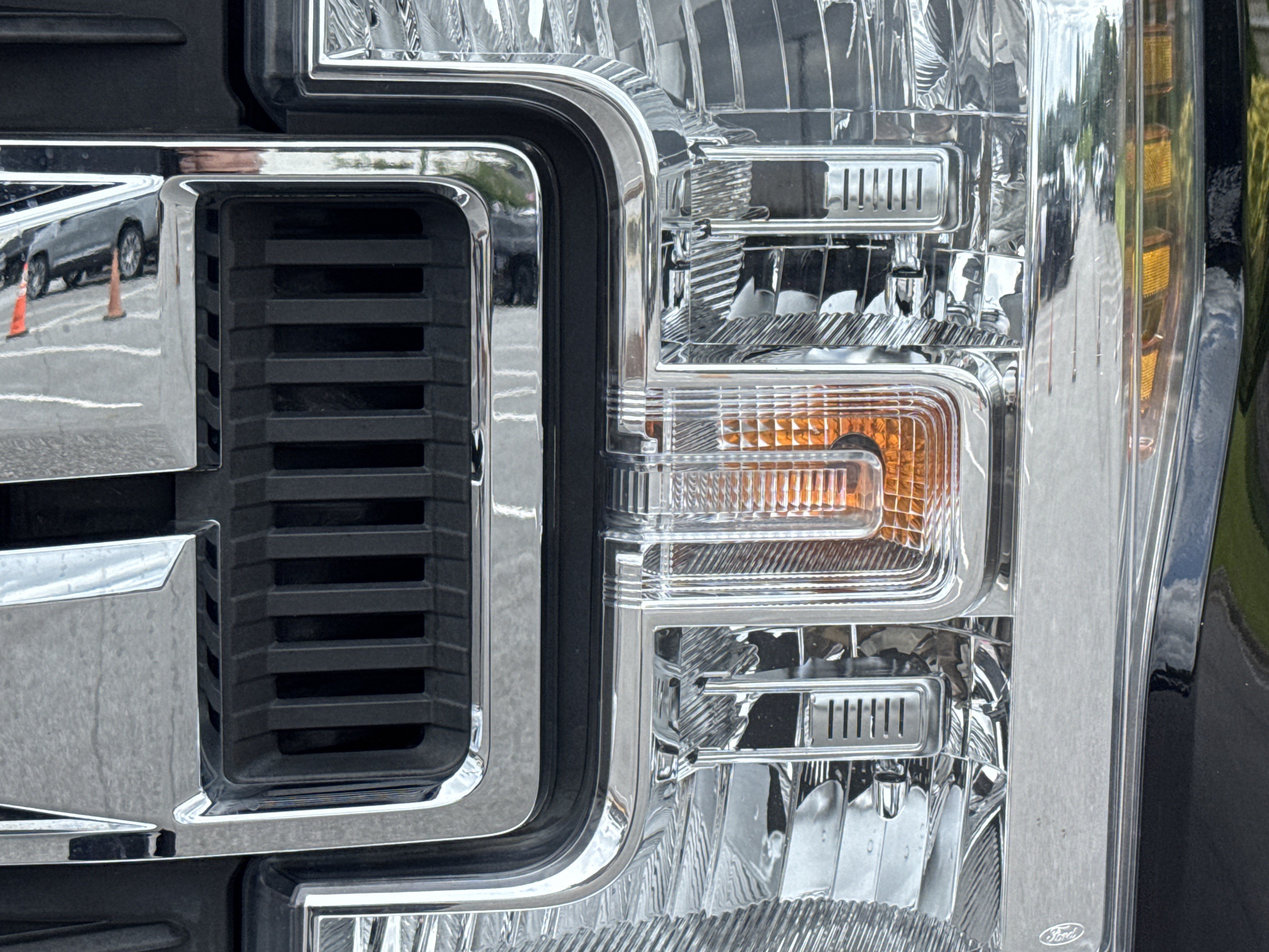 Used 2019 Ford F250 XLT w/ XLT Premium Package AWD/4WD image 6
