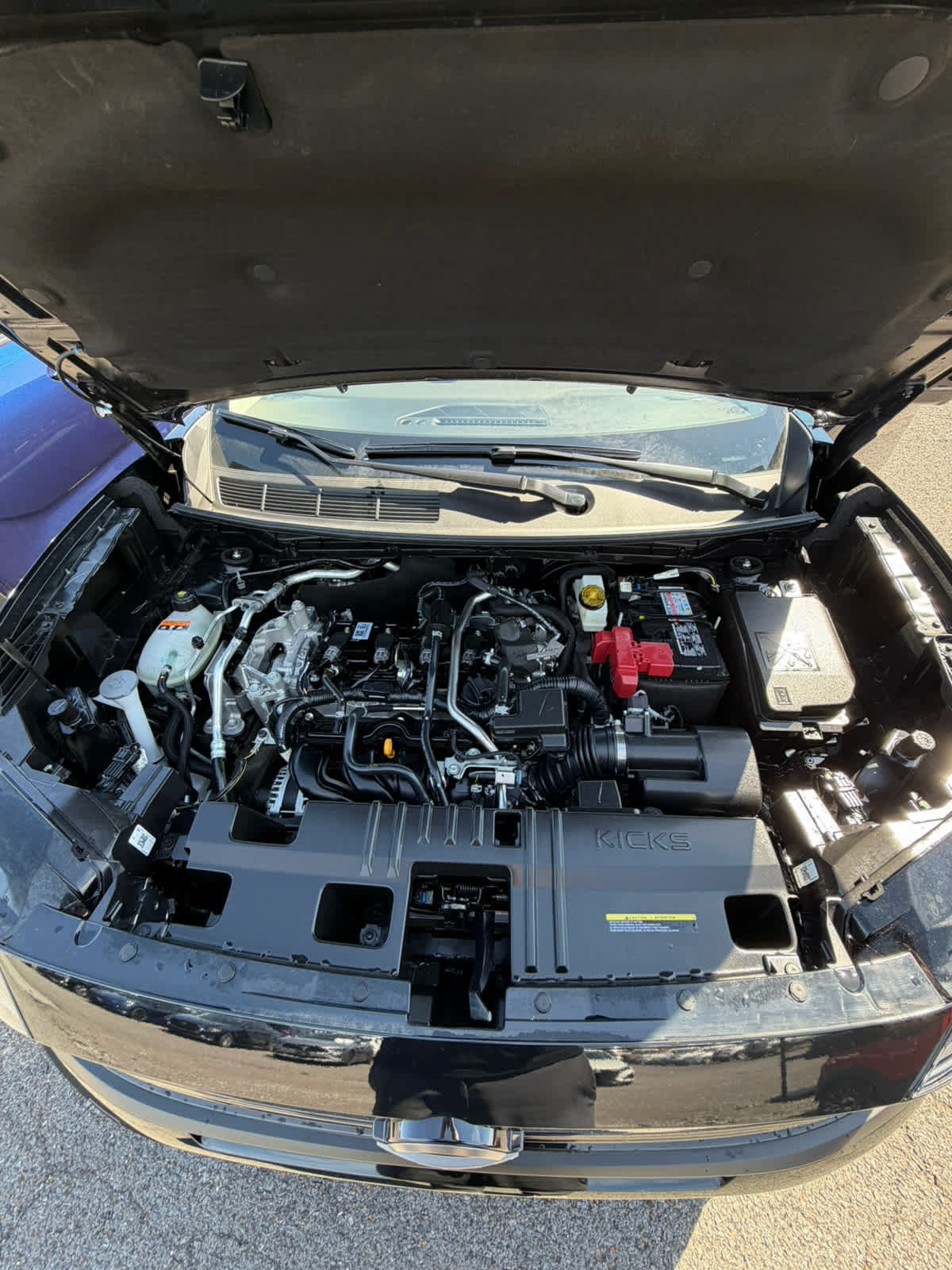Used 2025 Nissan Kicks SR AWD/4WD image 19