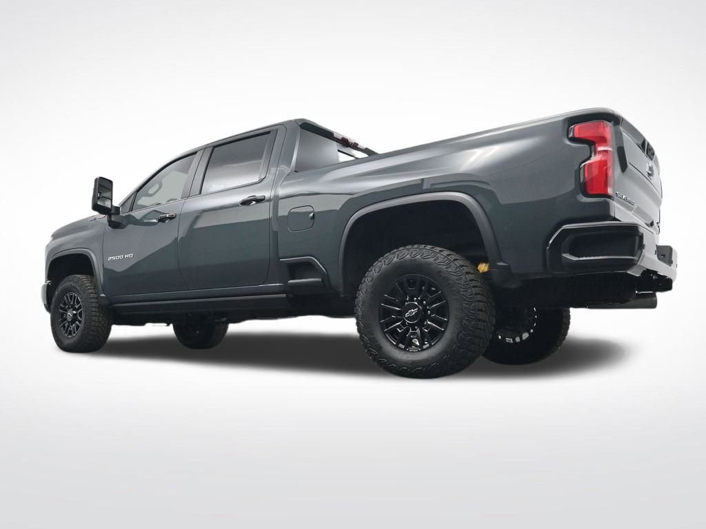 Used 2025 Chevrolet Silverado 2500 ZR2 w/ Technology Package image 36