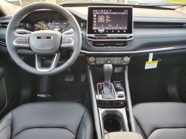 Used 2026 Jeep Compass Limited image 19