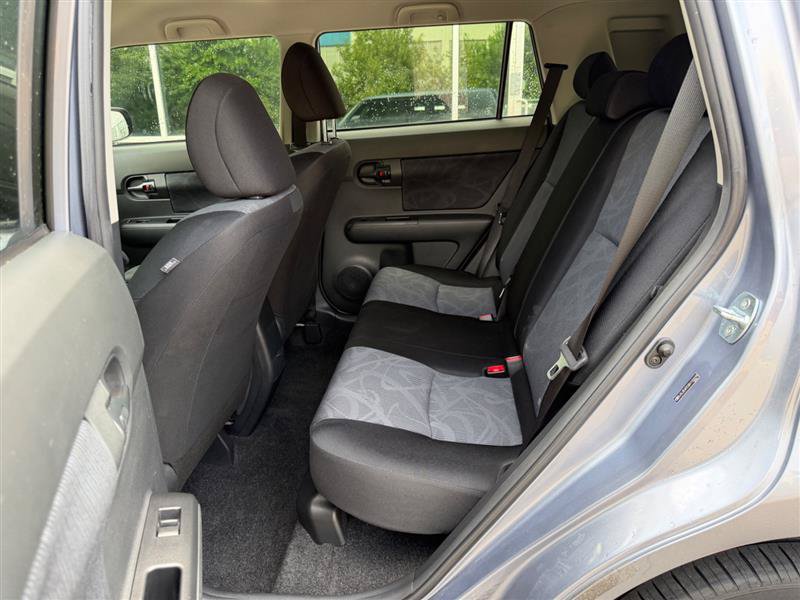 Used 2011 Scion xB FWD image 36