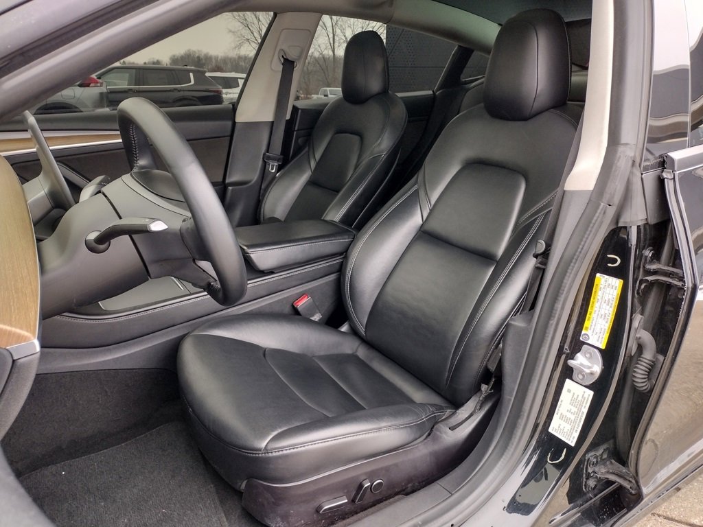 Used 2022 Tesla Model 3 Long Range image 2