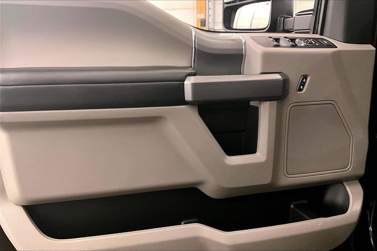 Used 2022 Ford F250 XLT w/ XLT Premium Package image 22