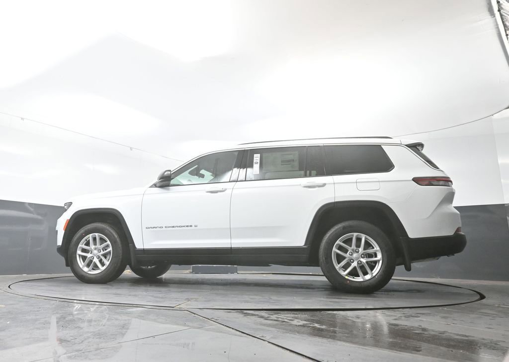 New 2026 Jeep Grand Cherokee L Laredo w/ Trailer Tow Package image 40