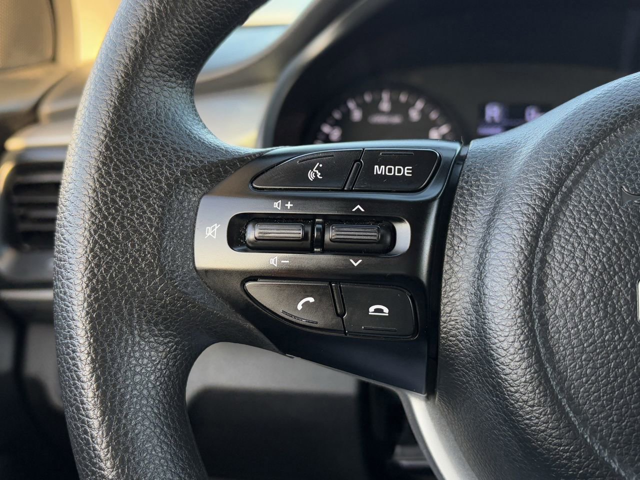 Used 2023 Kia Rio LX image 16