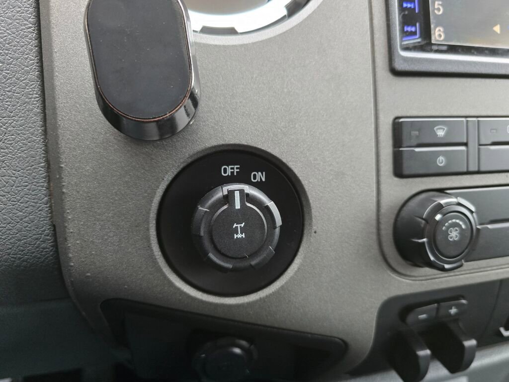 Used 2011 Ford F250 XLT w/ XLT Interior Pkg image 38