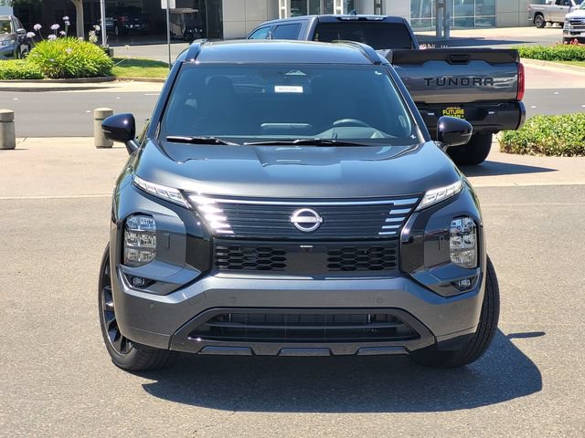 New 2026 Nissan Rogue Platinum AWD/4WD image 2