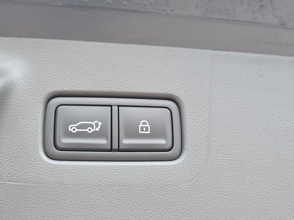 New 2026 Hyundai Santa Fe SE image 14
