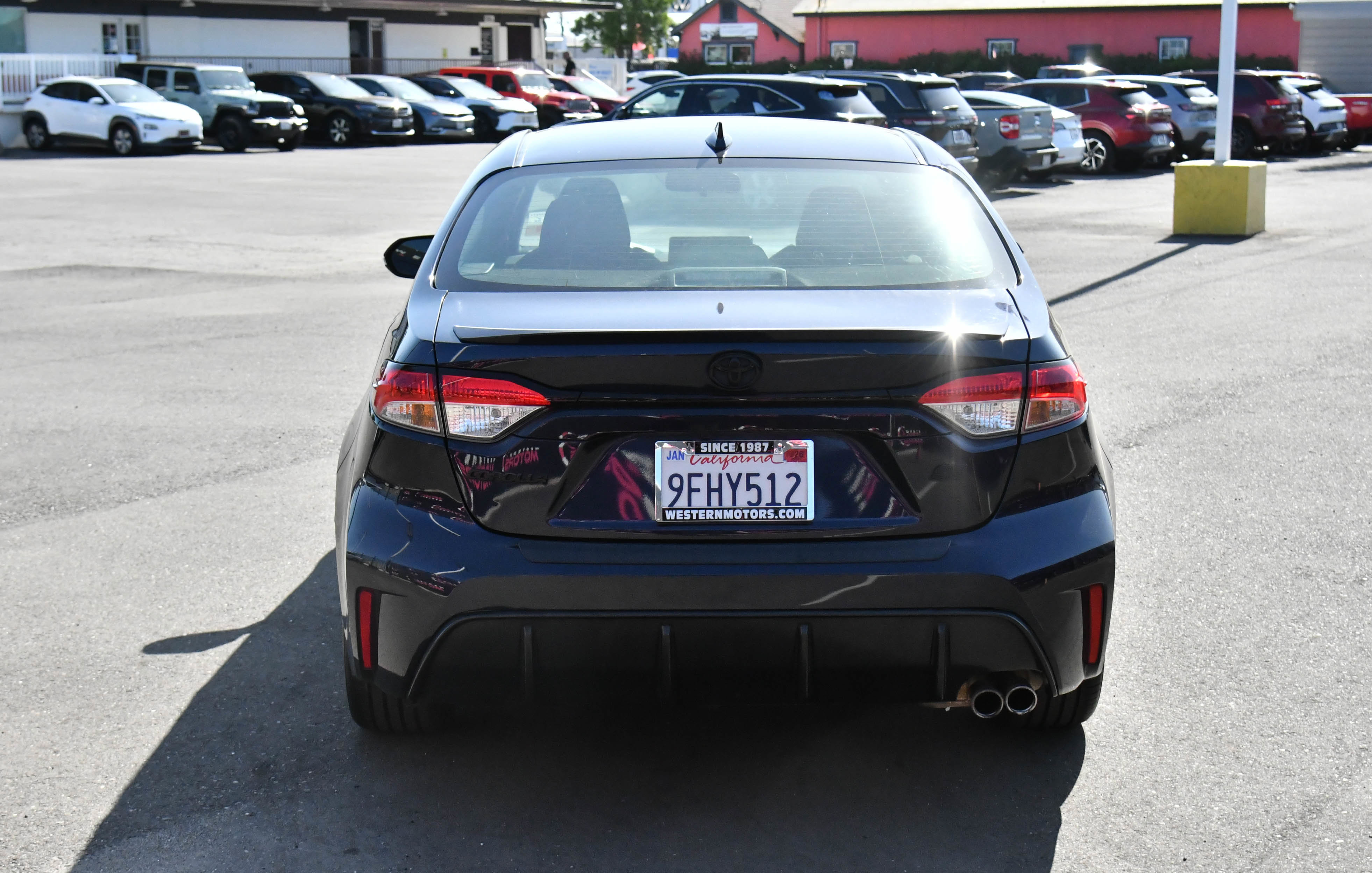 Used 2023 Toyota Corolla SE w/ SE Premium Package FWD image 7