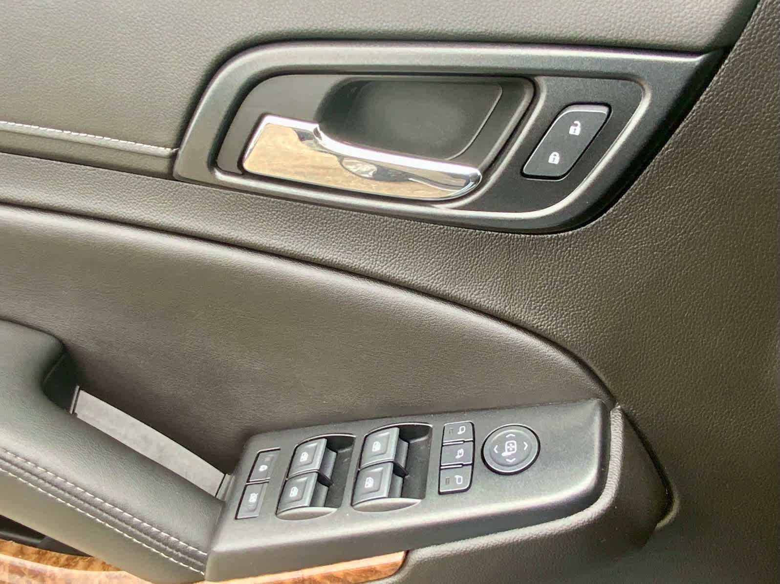 Used 2020 Chevrolet Tahoe Premier image 57